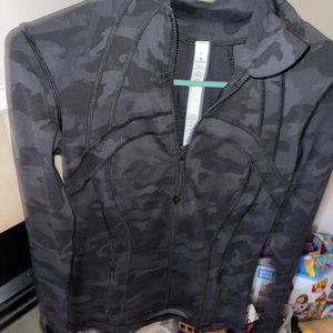 Black camo lululemon define jacket size 4